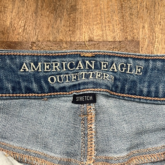American Eagle Distressed Short - Picture 3 of 6
